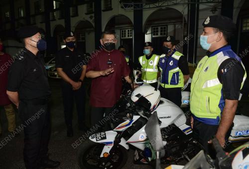 DATUK SALAHUDDIN AYUB