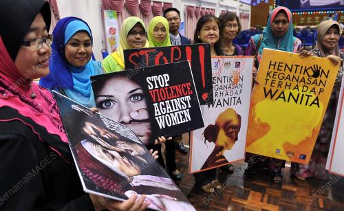 JB06_29102014_SEMINAR_WANITA