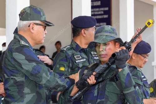 TAN SRI ACRYL SANI ABDULLAH SANI