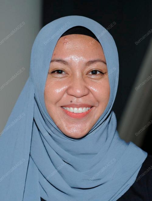 RAJA DAMIA ASILAH RAJA AURIA