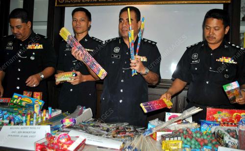 JB07_02082012_OPS_MERCUN