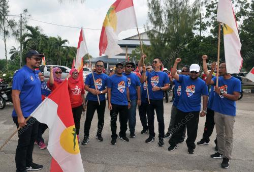 JB07_04052017_KONVOI_UMNO_BN201703052334