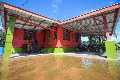 BANJIR TANGKAK