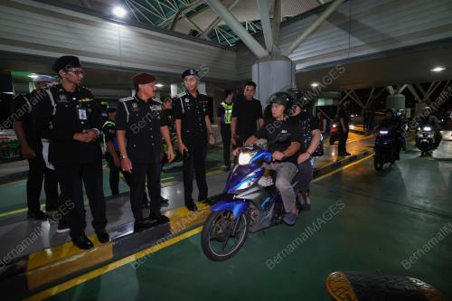 DATUK RUSLIN JUSOH 