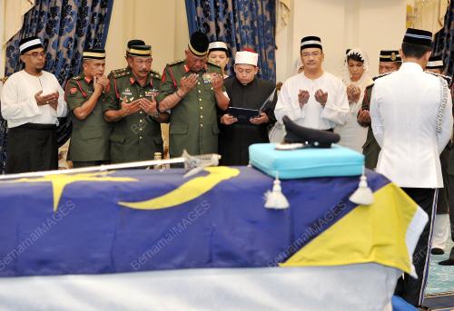 JB07_06122015_TUNKU_JALIL
