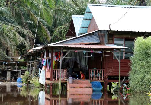 JB07_08122015_RUMAH_BANJIR