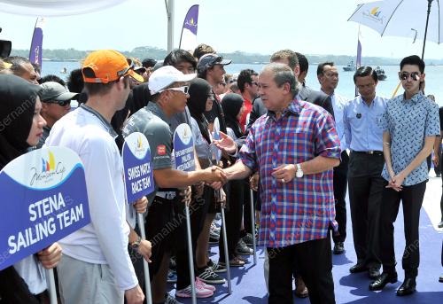 JB07_09022015_MONSOON_CUP