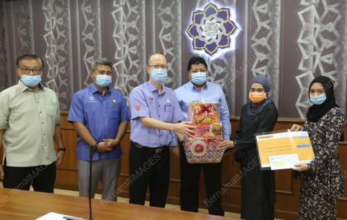 MAZLAN BUJANG