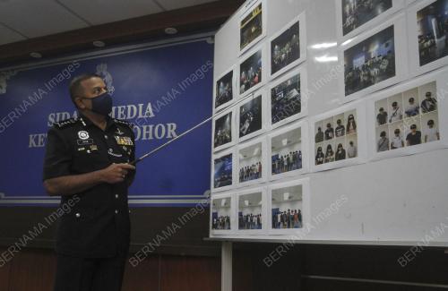 DATUK AYOB KHAN MYDIN PITCHAY