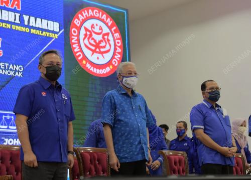 DATUK SERI ISMAIL SABRI YAAKOB