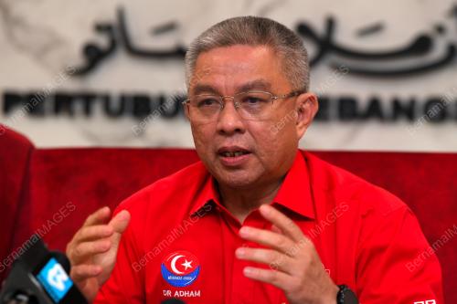 DATUK SERI DR ADHAM BABA 