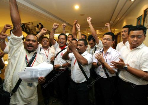 PEMUDA BAHAGIAN GELANG PATAH