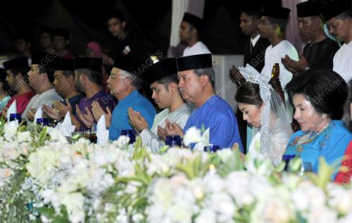 JB07_12052012_PERKAHWINAN