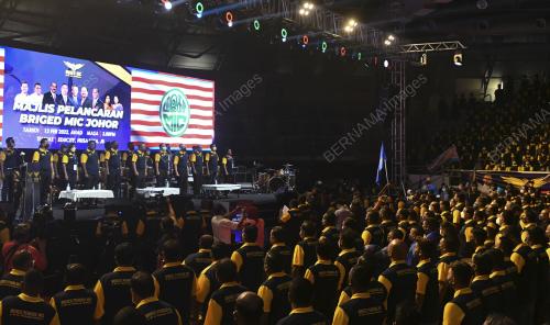 DATUK SERI HISHAMUDDIN