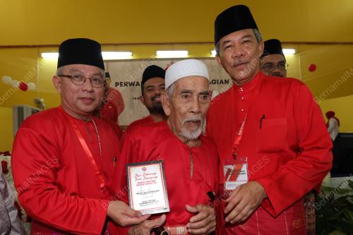 DATUK SERI MOHAMAD HASAN 