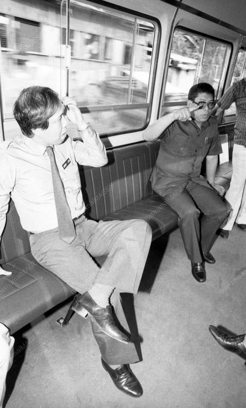 JB07_13081984_RAILBUS
