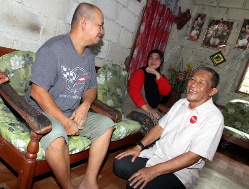 JB07_13112019_ZIARAH_PESAKIT_BN201911127481