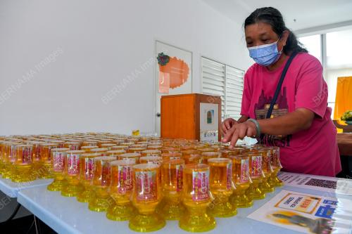 PERSIAPAN HARI WESAK