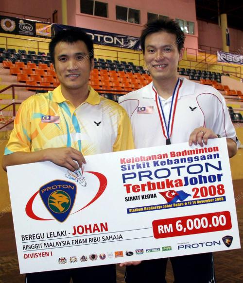 JUARA BEREGU LELAKI