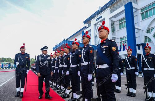 TAN SRI AYOB KHAN MYDIN PITCHAY