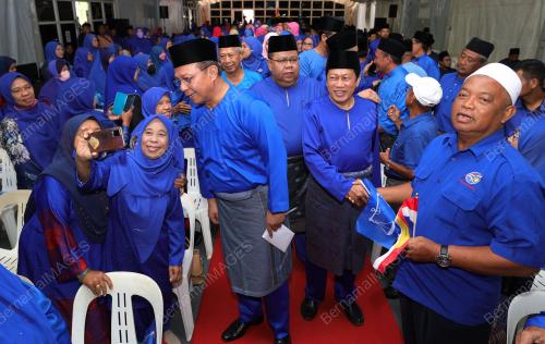 DATUK HASNI MOHAMAD