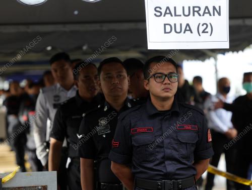 UNDI AWAL PRU15