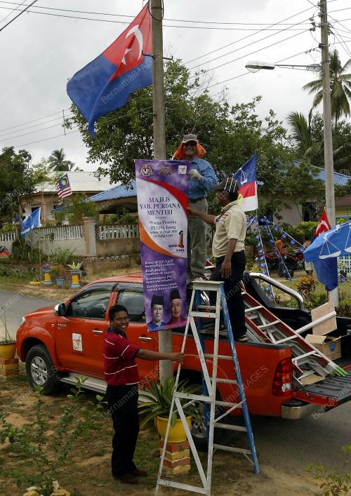 JB07_17012011_PERANG_BENDERA