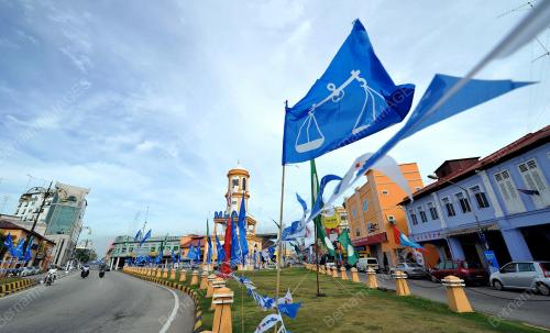 JB07_17042013_BN_BENDERA