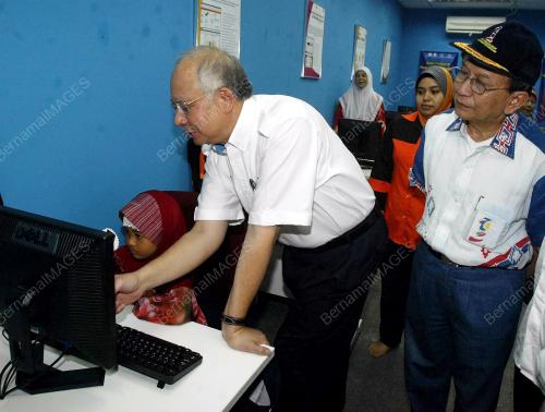 JB07_18012011_PM-FELDA