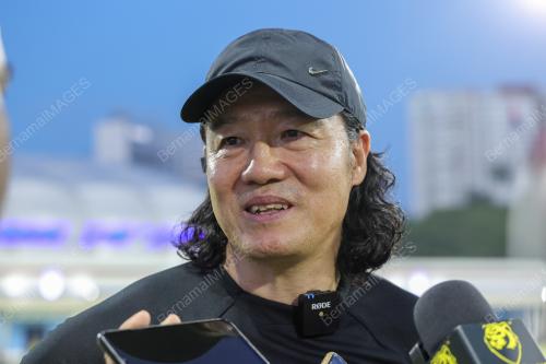 KIM PAN GON