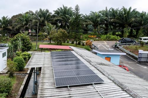 JB07_18122025_SEKOLAH_SOLAR