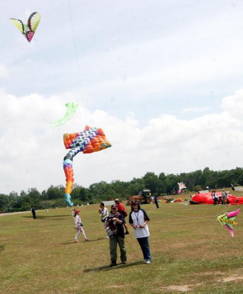 FESTIVAL LAYANG-LAYANG