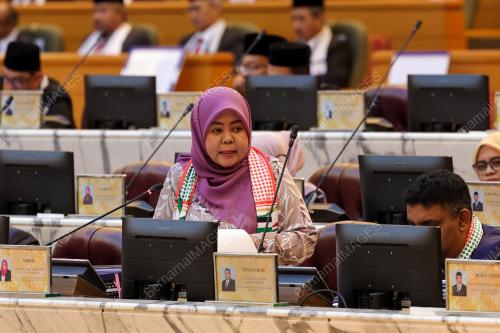 KHAIRIN NISA ISMAIL @ MD ON