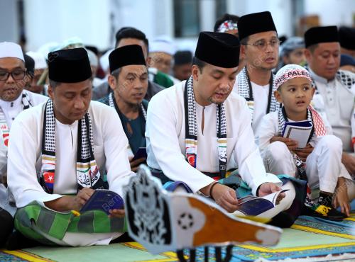 DATUK ONN HAFIZ GHAZI