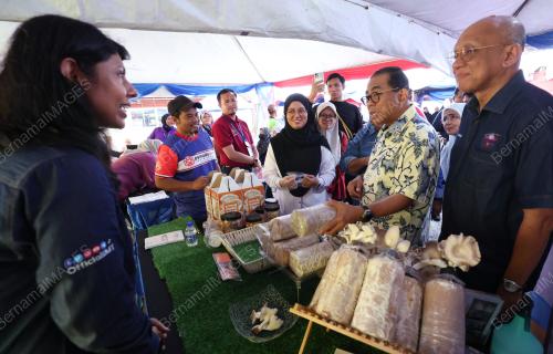 DATUK SERI MOHAMAED KHALED NORDIN