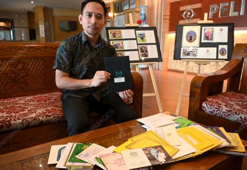 KUMPUL KAD RAYA