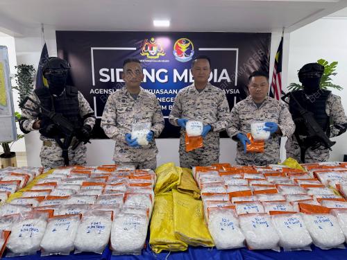 KEPTEN MARITIM KAMA AZRI KAMIL