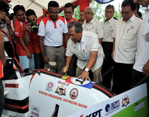 JB07_20102012_TPM_KARNIVAL