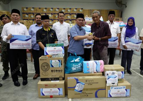 SENATOR DATUK DR MOHD NA'IM MOKHTAR