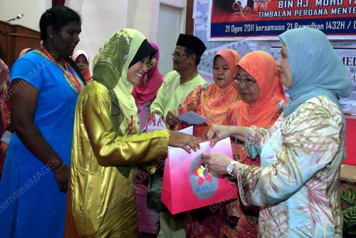 TAN SRI MUHYIDDIN YASSIN