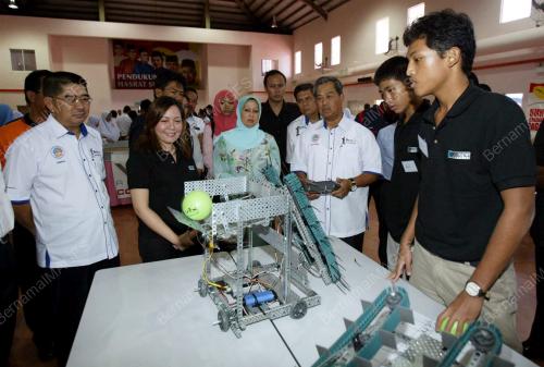 MUHYIDDIN YASSIN