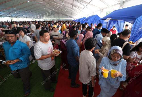 RUMAH TERBUKA