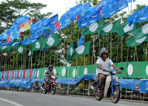 JB07_24042013_PERANG_BENDERA