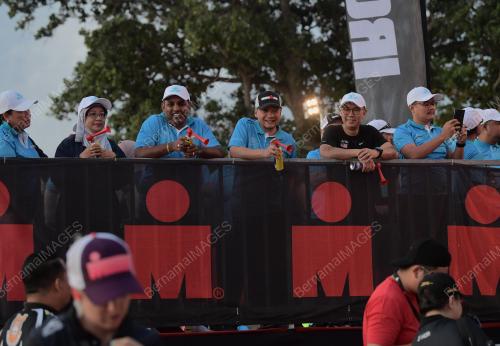 IRONMAN 70.3 DESARU COAST