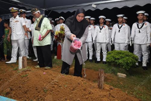ALLAHYARHAM MUHAMAD AMIR MOHAMAD