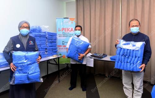 PPE UNTUK PETUGAS HADAPAN