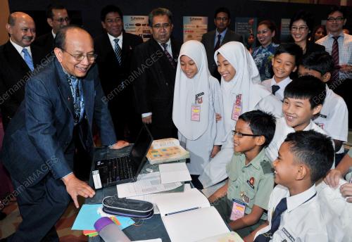 DATUK SERI UTAMA DR RAIS YATIM