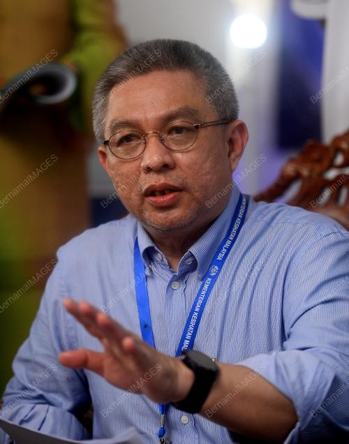 DATUK SERI DR ADHAM BABA