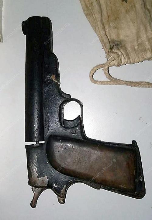 JB07_27072017_PISTOL