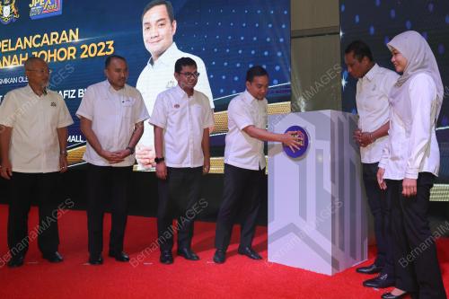 DATUK ONN HAFIZ GHAZI
